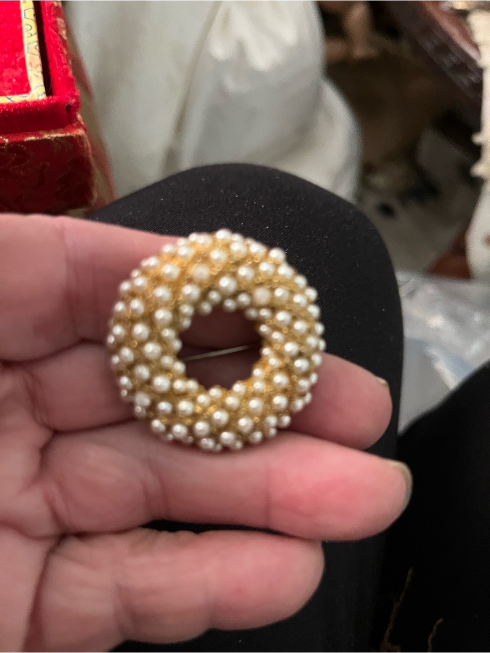 Pearl-Embellished Gold Circle Brooch